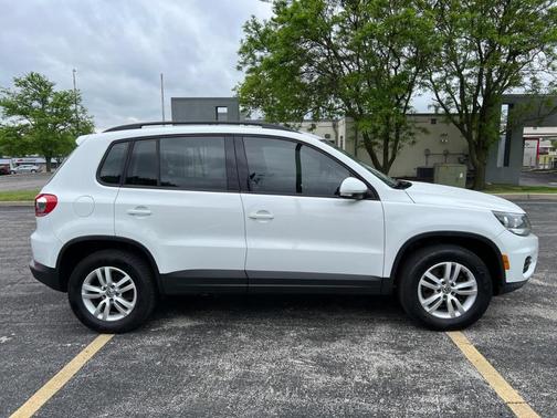 Pure White 2017 Volkswagen Tiguan 2.0T S