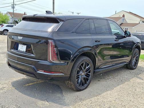 2025 Cadillac Escalade IQ Sport 2