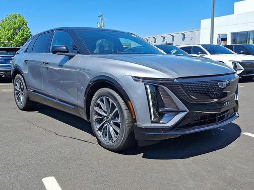 2025 Cadillac LYRIQ Sport