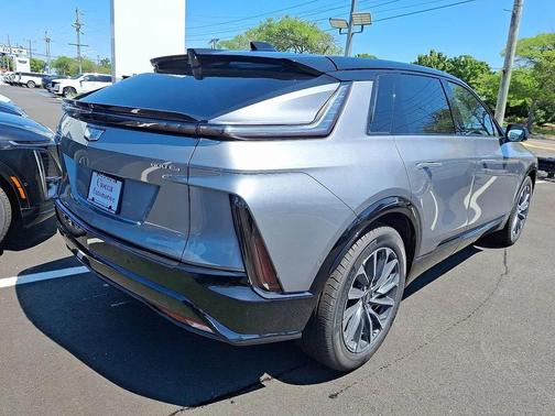 2025 Cadillac LYRIQ Sport