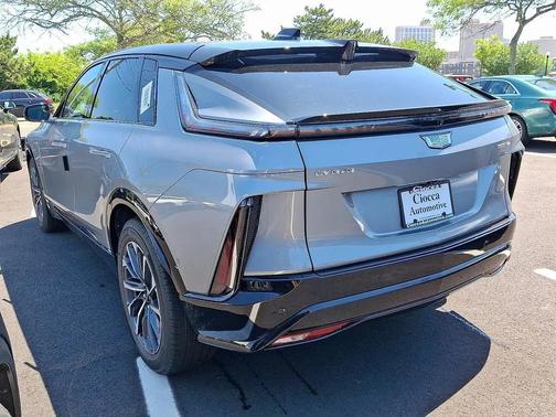 2025 Cadillac LYRIQ Sport