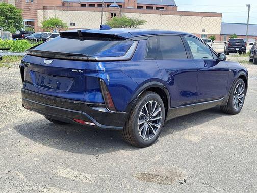 2025 Cadillac LYRIQ Sport