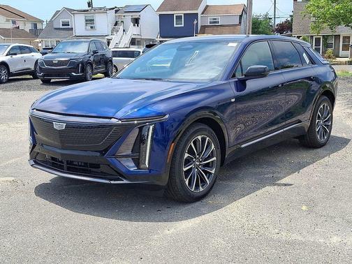 2025 Cadillac LYRIQ Sport
