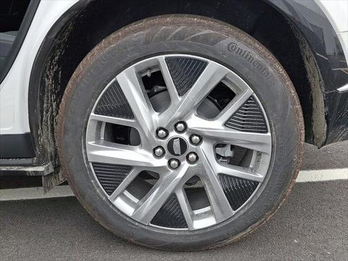 2025 Cadillac OPTIQ Luxury 1 AWD