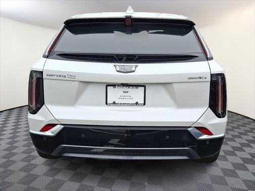 2025 Cadillac OPTIQ Luxury 1 AWD