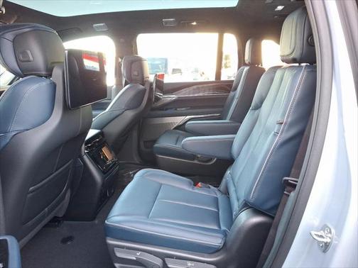 2025 Cadillac Escalade Sport