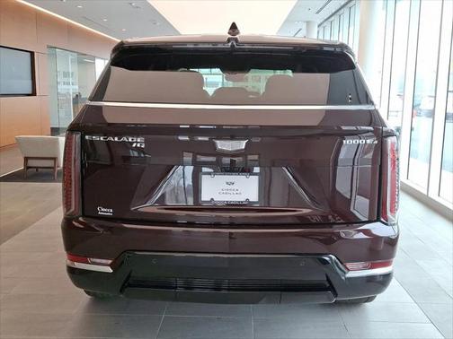 2025 Cadillac Escalade Luxury