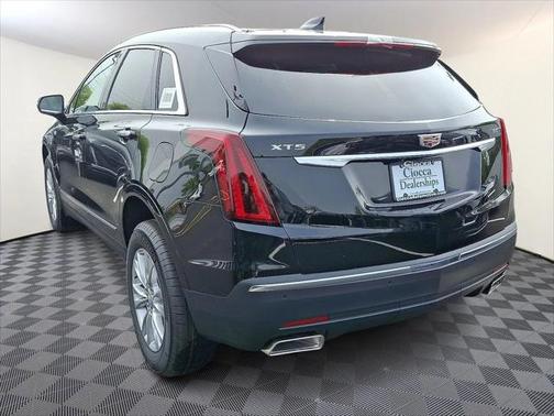 2025 Cadillac XT5 Luxury