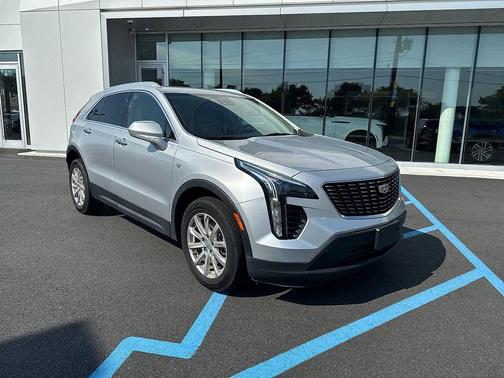 2022 Cadillac XT4 Luxury