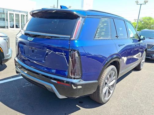 2026 Cadillac VISTIQ Sport