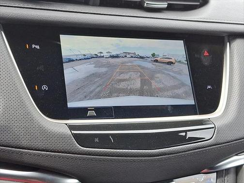 2025 Cadillac XT6 Luxury FWD