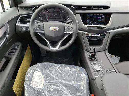 2025 Cadillac XT6 Luxury FWD