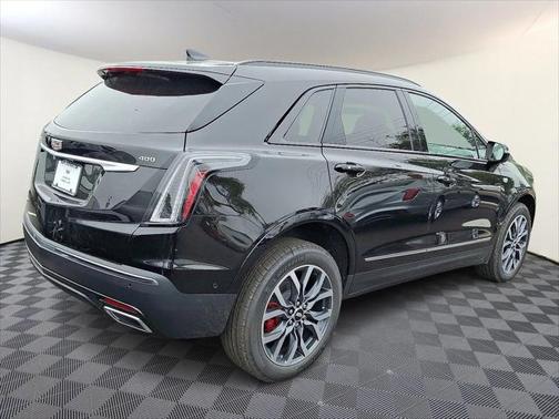 2025 Cadillac XT5 Sport