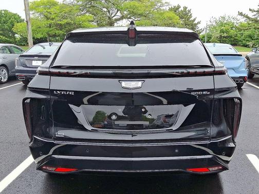 2025 Cadillac LYRIQ Sport