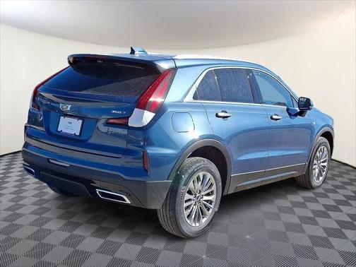 2025 Cadillac XT4 Premium Luxury
