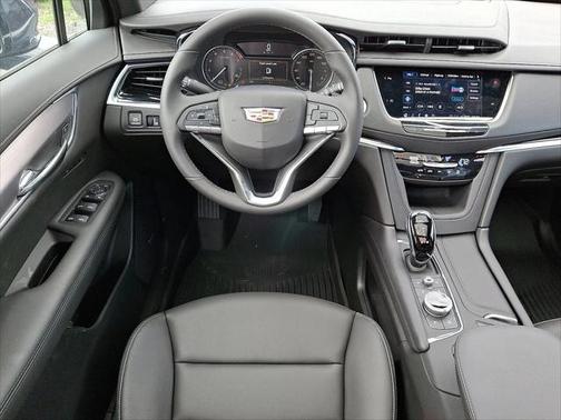 2025 Cadillac XT6 Luxury FWD
