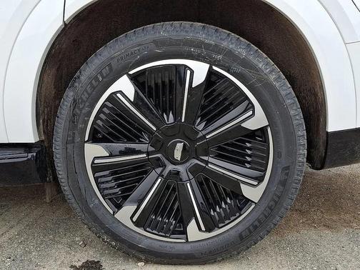 2025 Cadillac Escalade IQ Sport 2