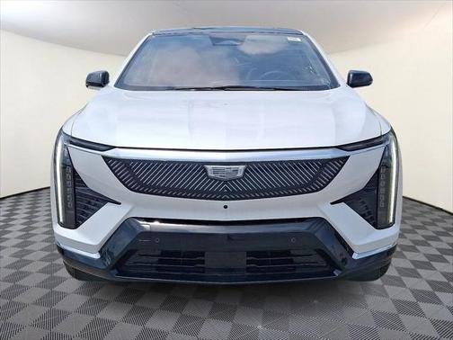 2025 Cadillac OPTIQ Luxury 1 AWD