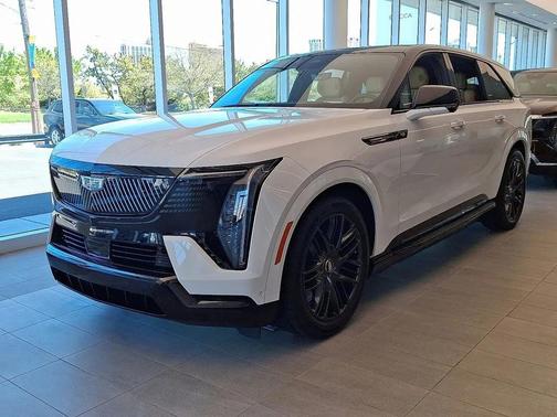 2025 Cadillac Escalade IQ Sport 2