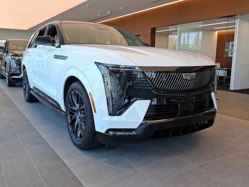 2025 Cadillac Escalade IQ Sport 2