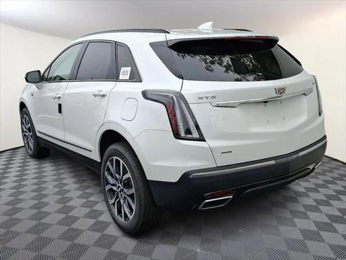 2025 Cadillac XT5 Sport