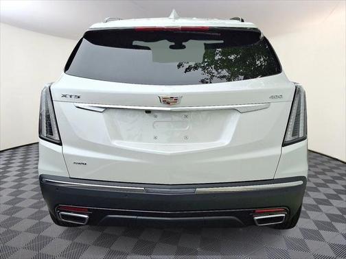 2025 Cadillac XT5 Sport