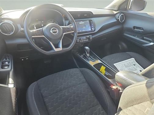 2022 Nissan Kicks SV