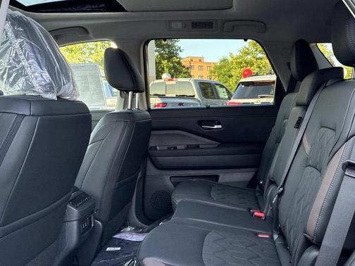 Gun Metallic 2026 Nissan Pathfinder Platinum