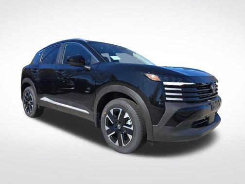 Super Black 2027 Nissan Kicks SV