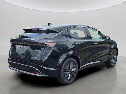 2025 Nissan ARIYA EVOLVE+