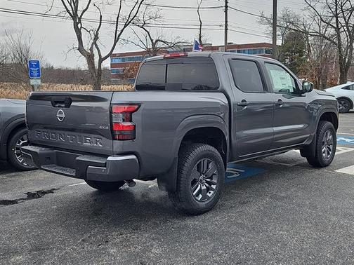 2026 Nissan Frontier SV