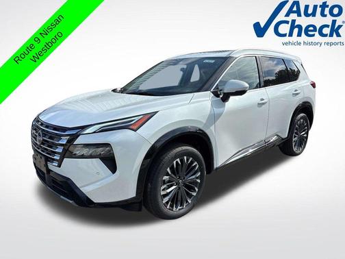 Everest White P 2026 Nissan Rogue Platinum