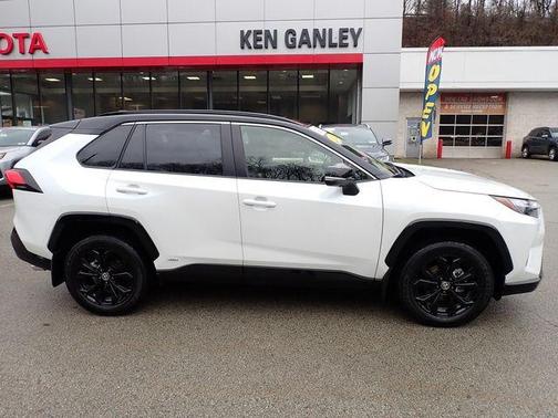 2025 Toyota RAV4 Hybrid SE