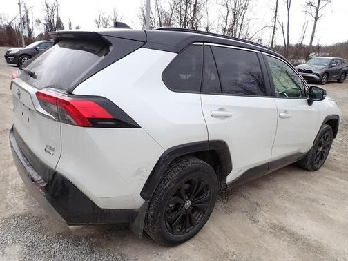 2025 Toyota RAV4 Hybrid SE