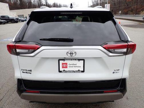 2025 Toyota RAV4 Hybrid SE