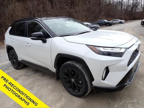 2025 Toyota RAV4 Hybrid SE