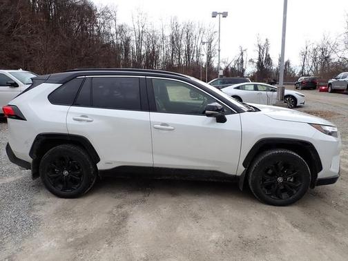 2025 Toyota RAV4 Hybrid SE