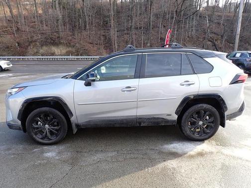 2025 Toyota RAV4 Hybrid SE