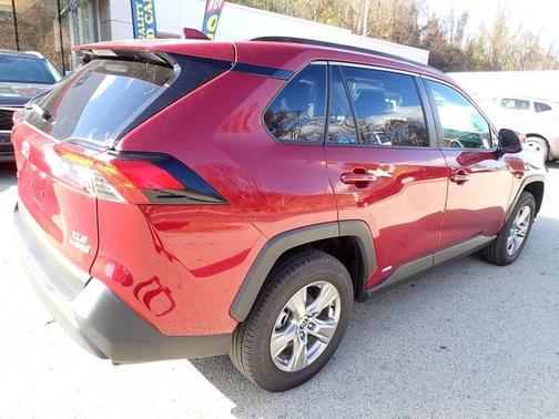 2023 Toyota RAV4 Hybrid XLE