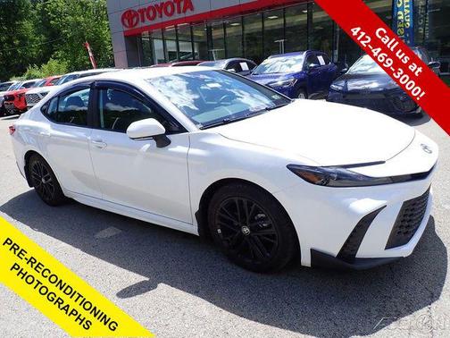 Ice Cap 2025 Toyota Camry SE