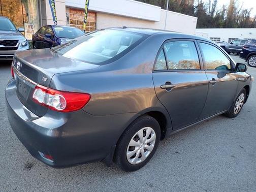 2011 Toyota Corolla LE