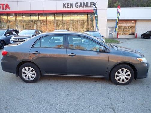 2011 Toyota Corolla LE