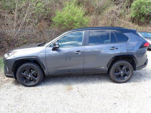 2020 Toyota RAV4 Hybrid SE