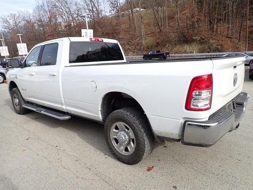 2022 RAM 2500 Big Horn Crew Cab 4x4 8' Box
