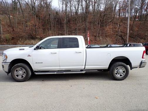 2022 RAM 2500 Big Horn Crew Cab 4x4 8' Box
