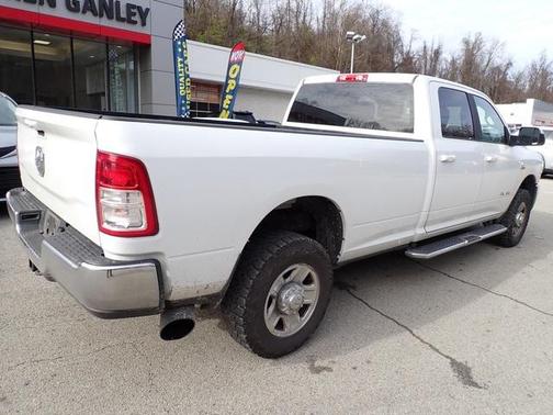 2022 RAM 2500 Big Horn Crew Cab 4x4 8' Box