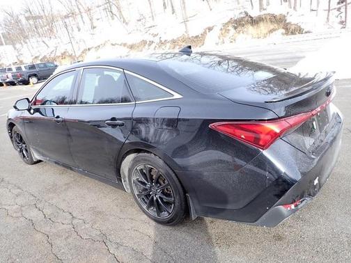 2020 Toyota Avalon Hybrid XLE Plus