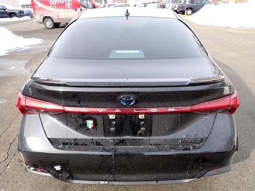 2020 Toyota Avalon Hybrid XLE Plus