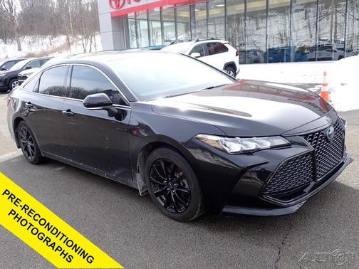 2020 Toyota Avalon Hybrid XLE Plus