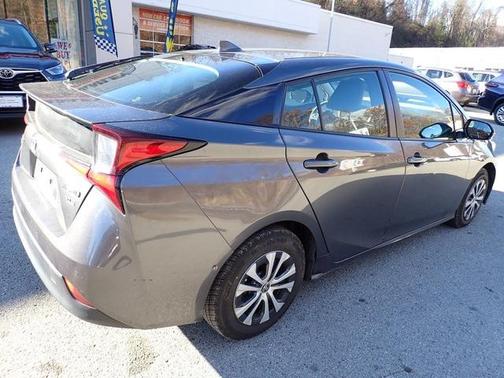 2019 Toyota Prius XLE